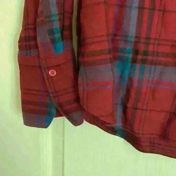 Paige flannel with vneck - Picture 3 of 5